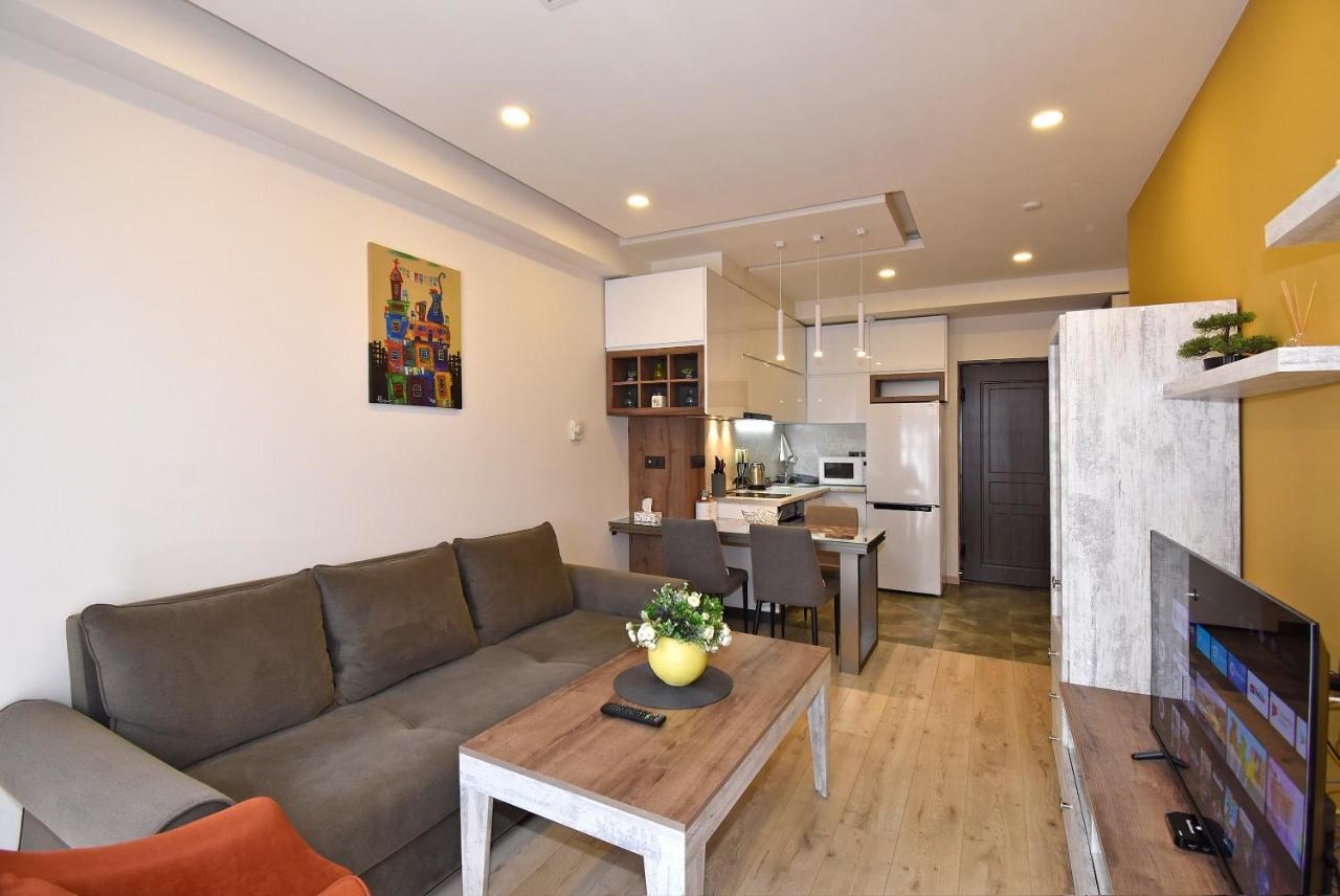 Home4You Apartments On Koghbatsi Ереван Екстериор снимка