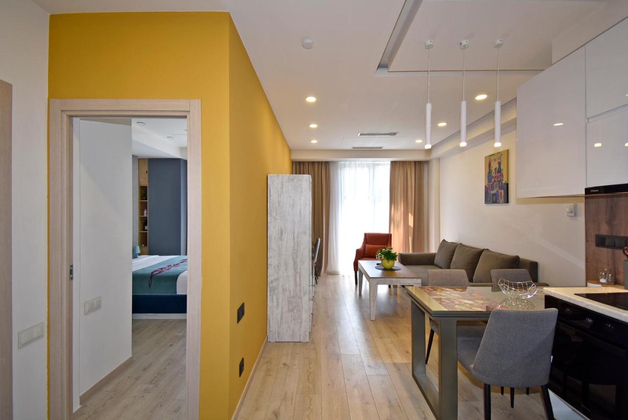 Home4You Apartments On Koghbatsi Ереван Екстериор снимка