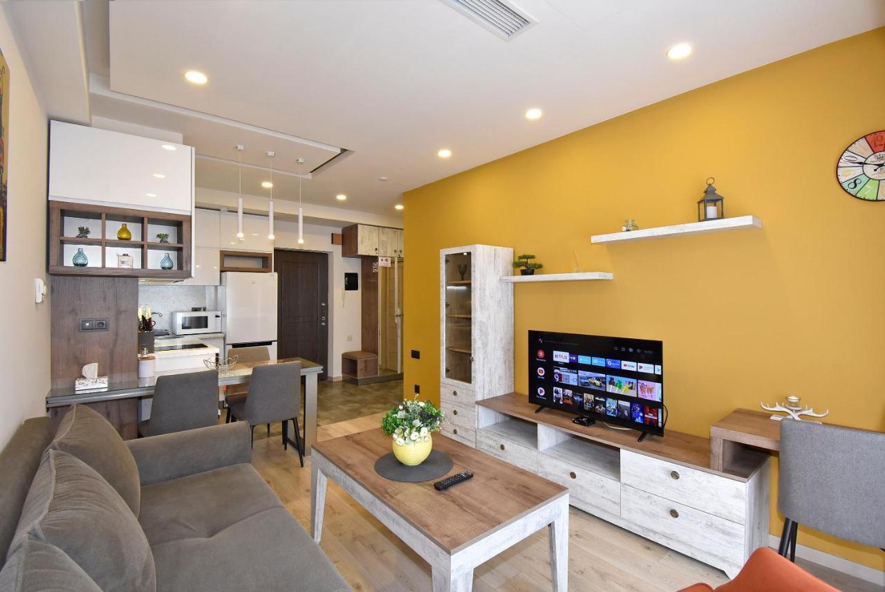 Home4You Apartments On Koghbatsi Ереван Екстериор снимка