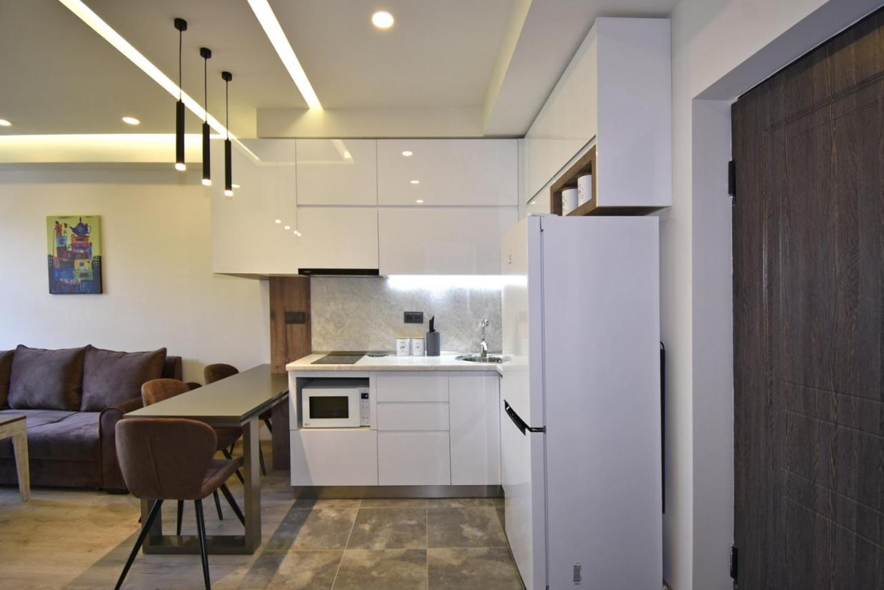 Home4You Apartments On Koghbatsi Ереван Екстериор снимка