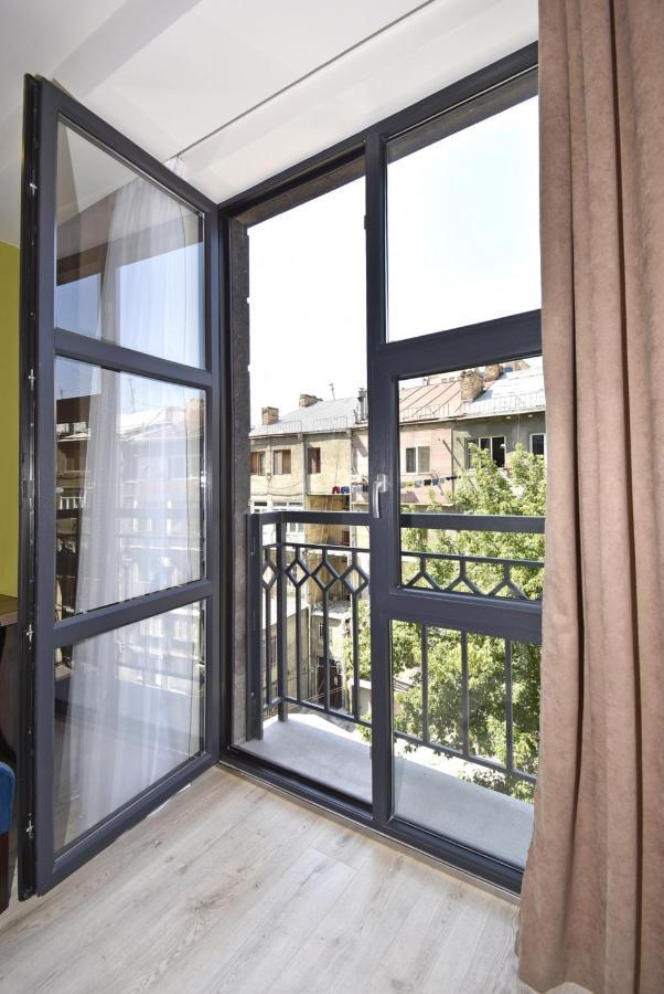 Home4You Apartments On Koghbatsi Ереван Екстериор снимка