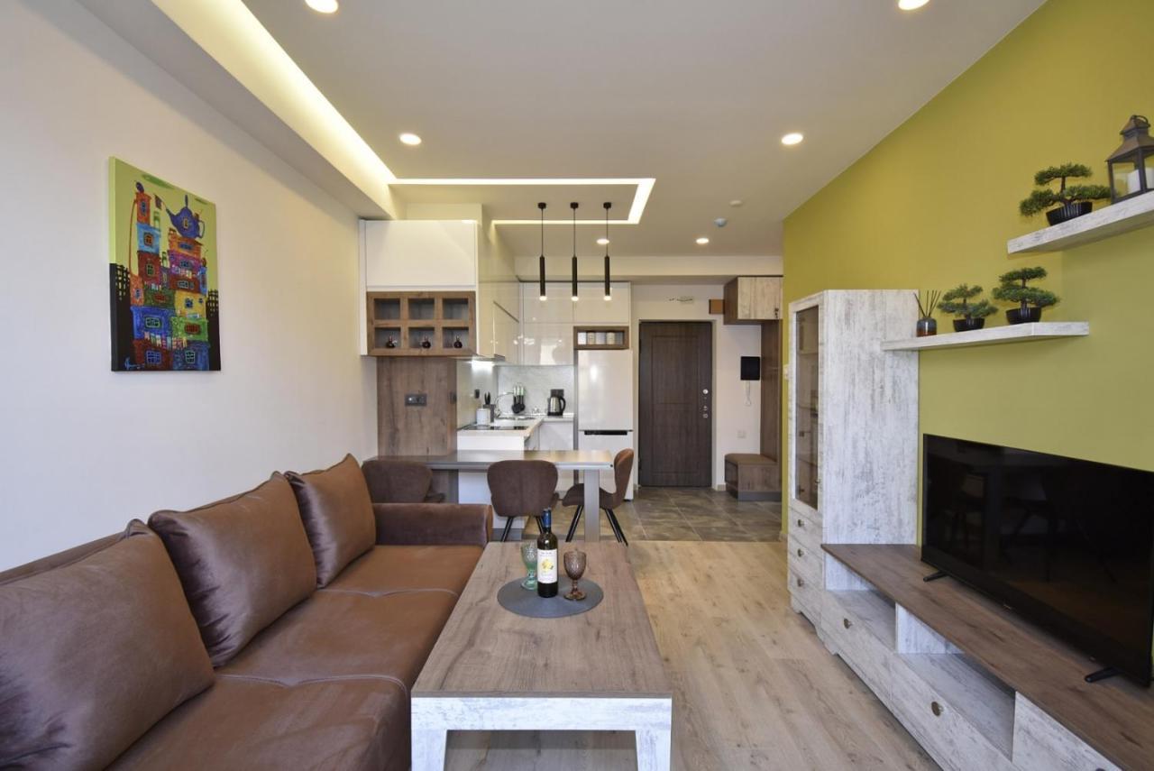 Home4You Apartments On Koghbatsi Ереван Екстериор снимка