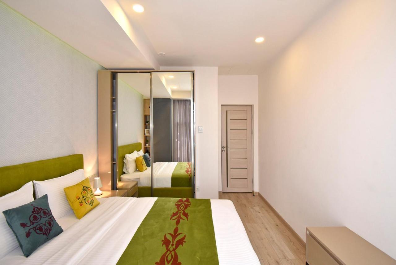Home4You Apartments On Koghbatsi Ереван Екстериор снимка
